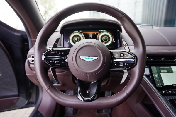 Aston Martin DB12 4.0 V8 / NL-Auto / B&W / Carbon