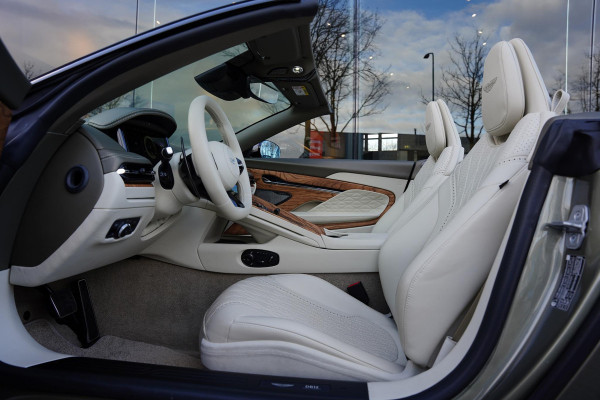 Aston Martin DB12 Volante 4.0 V8 / NL-Auto / Carbon Pack /  Keramische Remmen