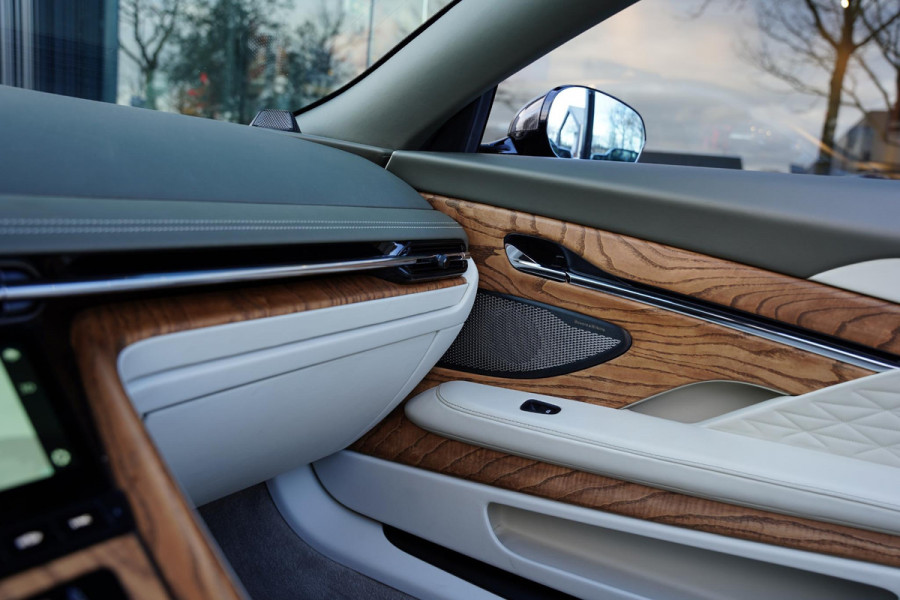 Aston Martin DB12 Volante 4.0 V8 / NL-Auto / Carbon Pack /  Keramische Remmen