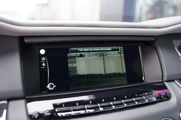 Rolls-Royce Cullinan 6.75 V12 / Bespoke Audio / Starlight / Twin-Coachline