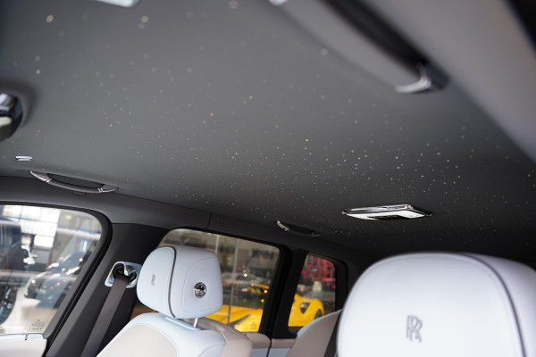 Rolls-Royce Cullinan 6.75 V12 / Bespoke Audio / Starlight / Twin-Coachline