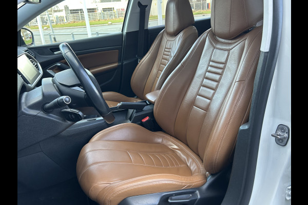 Peugeot 308 SW BWJ 2019 | 1.5HDI 131PK Executive | TREKHAAK | LEER | PANO DAK | PDC 2X | CLIMA | NAVI | CAMERA A |
