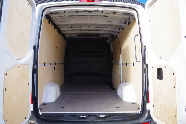 Mercedes-Benz Sprinter 319 3.0 CDI V6 L2H1 AUT. LED, 2.8T TREKHAAK, STANDKACHEL, CAMERA, NAVI, CLIMA