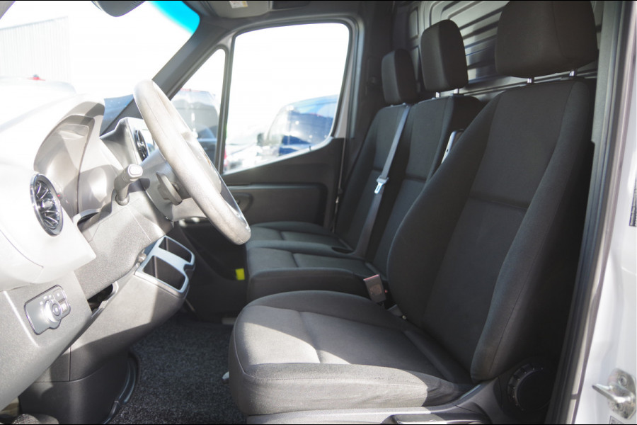 Mercedes-Benz Sprinter 319 3.0 CDI V6 L2H1 AUT. LED, 2.8T TREKHAAK, STANDKACHEL, CAMERA, NAVI, CLIMA