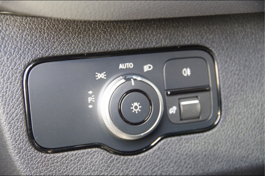 Mercedes-Benz Sprinter 319 3.0 CDI V6 L2H1 AUT. LED, 2.8T TREKHAAK, STANDKACHEL, CAMERA, NAVI, CLIMA