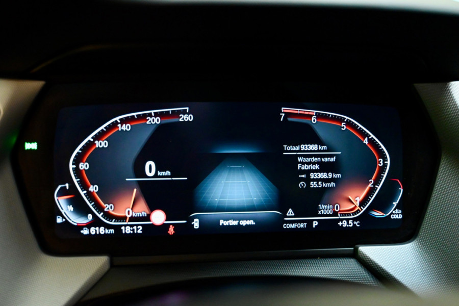 BMW 1-serie 118i Executive - Adaptive Cruise Control - El. Achterklep - Stoelverwarming - Live Cockpit - LED Koplampen - 19 Inch