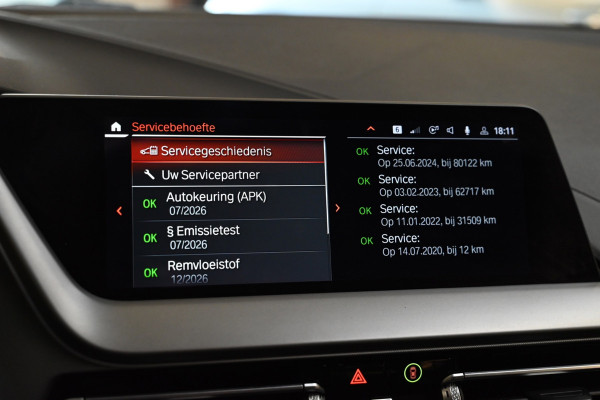 BMW 1-serie 118i Executive - Adaptive Cruise Control - El. Achterklep - Stoelverwarming - Live Cockpit - LED Koplampen - 19 Inch