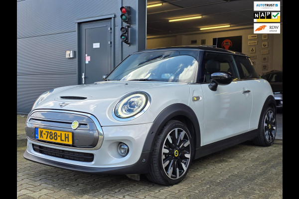 MINI Mini Electric Yours 33 kWh / NAP / 1 EIGENAAR / DEALER ONDERH. / STOELVERW. / CAMERA / KEYLESS / LEDER / PANO / DAB+ / HUD !