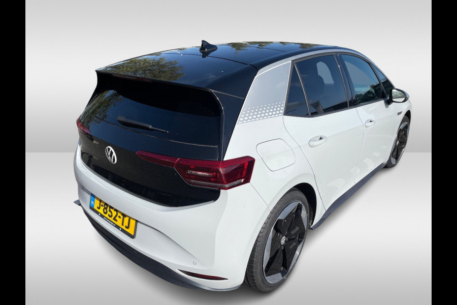 Volkswagen ID.3 First Max 58 kWh / Full option! / Panoramadak / Camera / Head-up / Keyless / 20'' / ACC / Dodehoek / Elektr. stoelen / Massage / Navigatie / Stuurverwarming