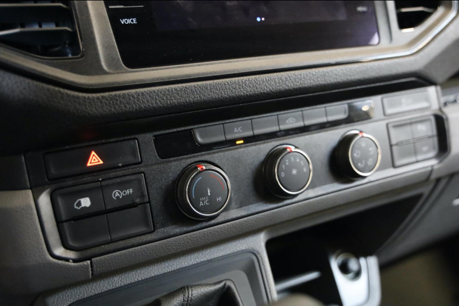 Volkswagen Crafter 35 2.0 TDI L3/H2 140PK AUTOMAAT CAMERA PDC AIRCO NAVI BJ 24 TOPSTAAT ALS NIEUW LEASE V/A 142,- p.m. INRUIL MOG