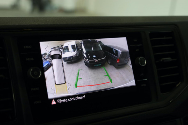 Volkswagen Crafter 35 2.0 TDI L3/H2 140PK AUTOMAAT CAMERA PDC AIRCO NAVI BJ 24 TOPSTAAT ALS NIEUW LEASE V/A 142,- p.m. INRUIL MOG
