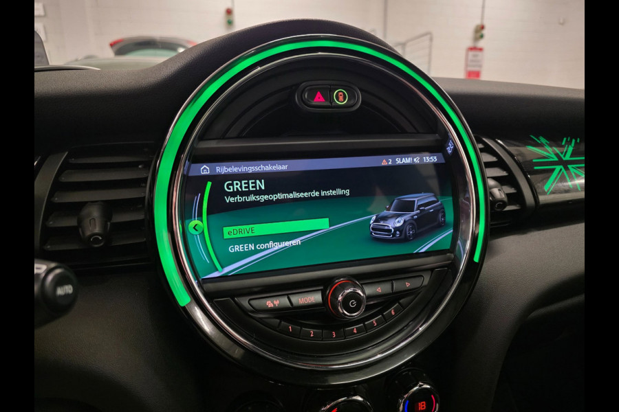MINI Mini Electric Yours 33 kWh / NAP / 1 EIGENAAR / DEALER ONDERH. / STOELVERW. / CAMERA / KEYLESS / LEDER / PANO / DAB+ / HUD !