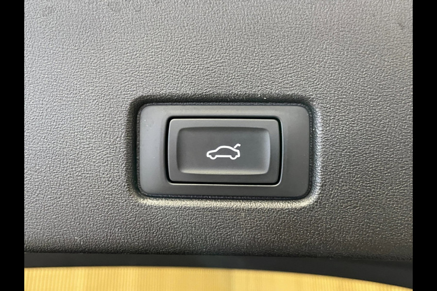 Audi Q4 e-tron 40 Advanced edition 77 kWh|90%SOH|PANO|ACC|ELEK.TREKHAAK|CAMERA|CARPLAY|STOELVERW|NAVI|NL-AUTO|NAP|1e EIG|INCL BTW|