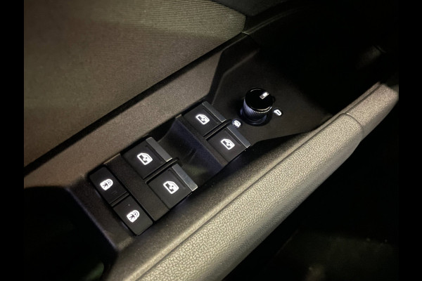Audi Q4 e-tron 40 Advanced edition 77 kWh|90%SOH|PANO|ACC|ELEK.TREKHAAK|CAMERA|CARPLAY|STOELVERW|NAVI|NL-AUTO|NAP|1e EIG|INCL BTW|
