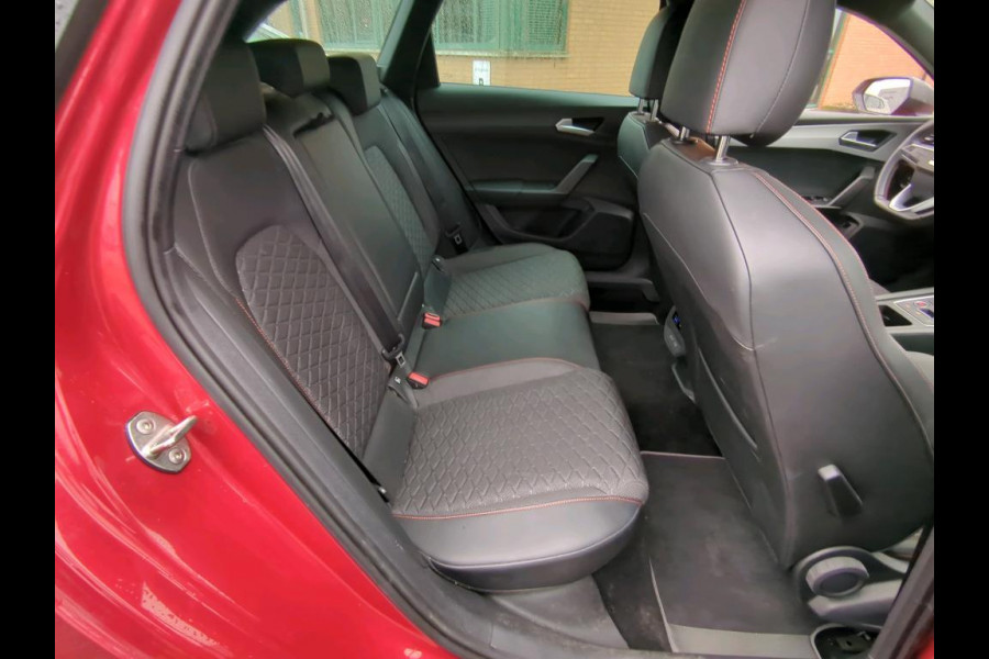 Seat Leon Sportstourer 1.5 TSI FR Business Intense NL-AUTO | TREKHAAK | CARPLAY