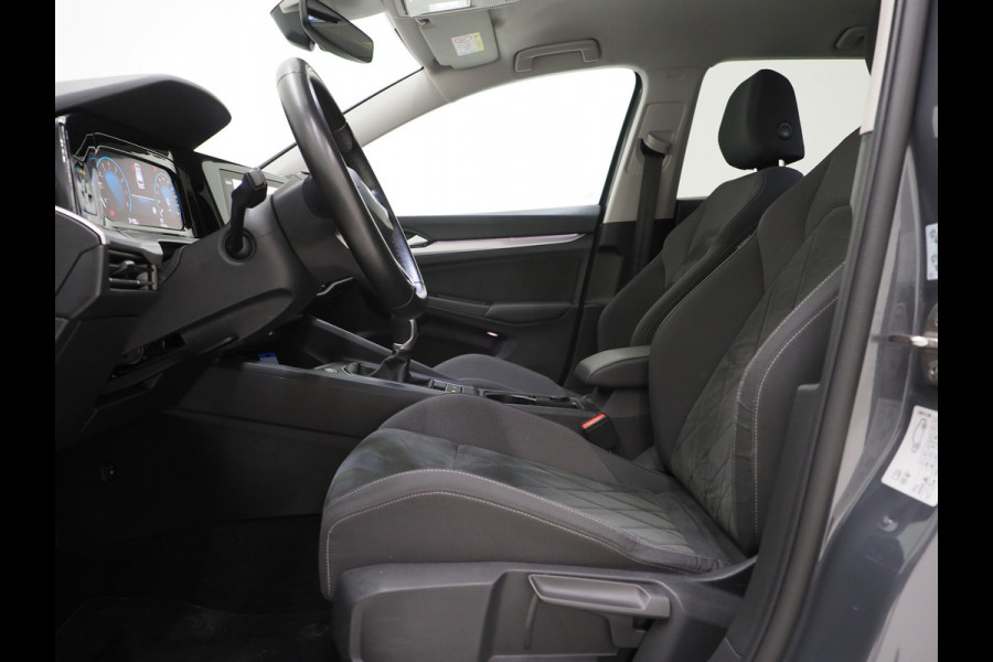 Volkswagen Golf Variant 1.0 TSI | Sportstoelen | Adaptive Cruise | Camera | Dodehoek | Stoelverwarming | DAB | Carplay