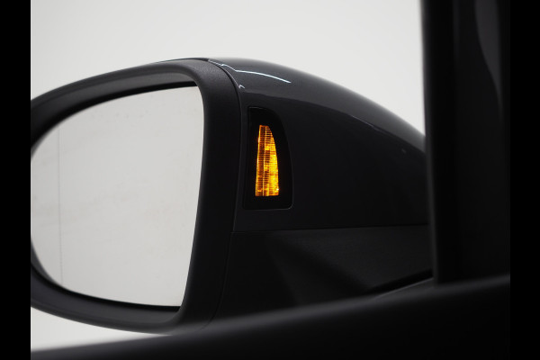 Volkswagen Golf Variant 1.0 TSI | Sportstoelen | Adaptive Cruise | Camera | Dodehoek | Stoelverwarming | DAB | Carplay