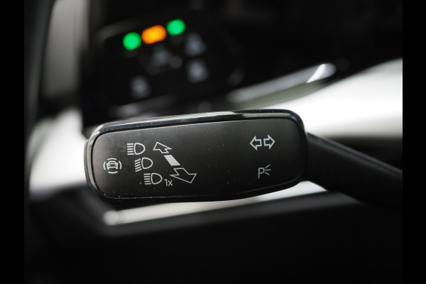 Volkswagen Golf Variant 1.0 TSI | Sportstoelen | Adaptive Cruise | Camera | Dodehoek | Stoelverwarming | DAB | Carplay