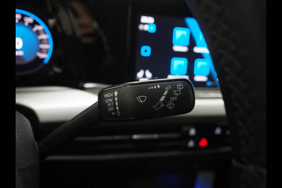 Volkswagen Golf Variant 1.0 TSI | Sportstoelen | Adaptive Cruise | Camera | Dodehoek | Stoelverwarming | DAB | Carplay