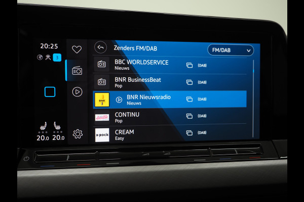 Volkswagen Golf Variant 1.0 TSI | Sportstoelen | Adaptive Cruise | Camera | Dodehoek | Stoelverwarming | DAB | Carplay