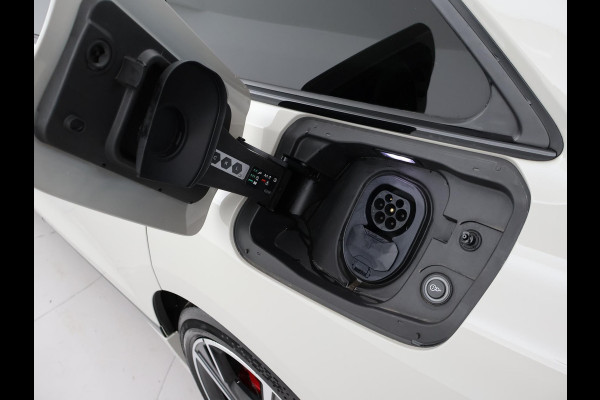 Audi A6 Avant e-tron S EDITION PERFORMANCE 100 kWh + PANORAMA | 21 INCH | LUCHTVERING | BIJRIJDER DISPLAY | TECH PRO