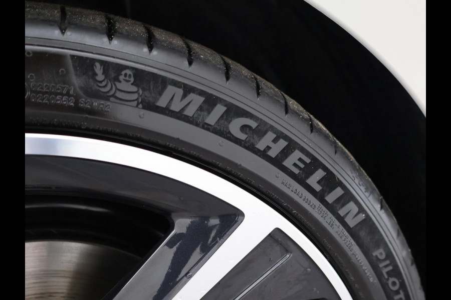 Audi A6 Avant e-tron S EDITION PERFORMANCE 100 kWh + PANORAMA | 21 INCH | LUCHTVERING | BIJRIJDER DISPLAY | TECH PRO