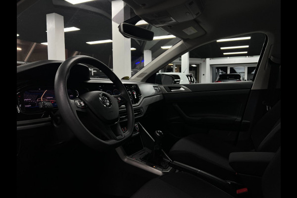 Volkswagen Polo 1.0 Business | Clima | PDC | Led | Carplay |