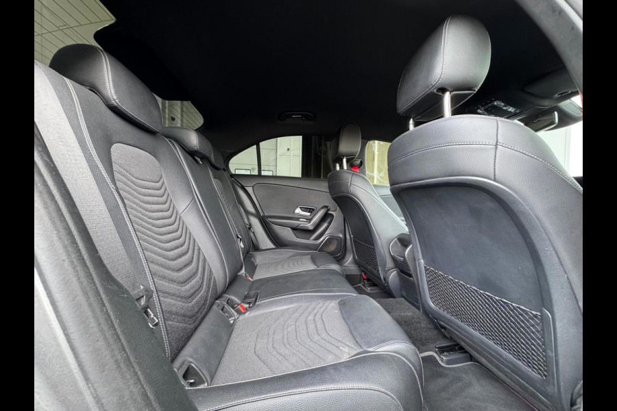 Mercedes-Benz A-Klasse 180 d AUTOMAAT Business Solution, achteruitrijcamera