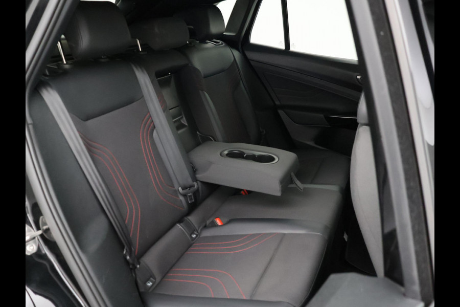 Volkswagen ID.4 GTX 4MOTION 77 kWh 300 PK + TREKHAAK | SFEERVERL. | 360 CAMERA | STUUR/STOELVERW. | ORIG. NL