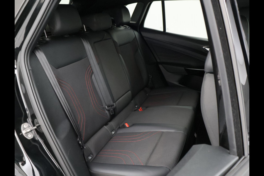 Volkswagen ID.4 GTX 4MOTION 77 kWh 300 PK + TREKHAAK | SFEERVERL. | 360 CAMERA | STUUR/STOELVERW. | ORIG. NL