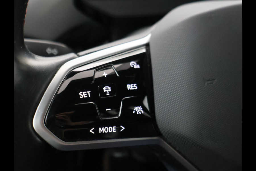 Volkswagen ID.4 GTX 4MOTION 77 kWh 300 PK + TREKHAAK | SFEERVERL. | 360 CAMERA | STUUR/STOELVERW. | ORIG. NL