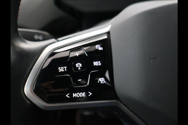 Volkswagen ID.4 GTX 4MOTION 77 kWh 300 PK + TREKHAAK | SFEERVERL. | 360 CAMERA | STUUR/STOELVERW. | ORIG. NL