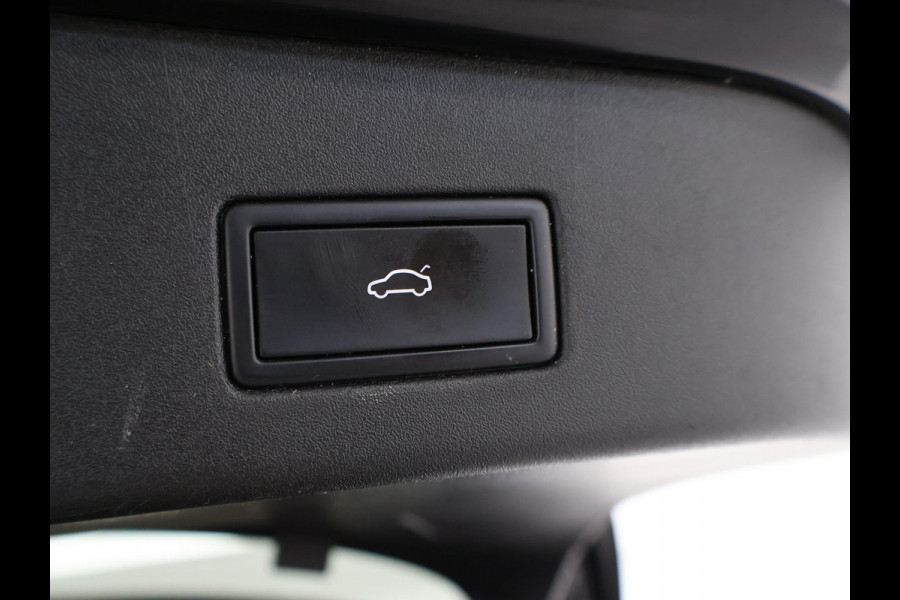 Volkswagen ID.4 GTX 4MOTION 77 kWh 300 PK + TREKHAAK | SFEERVERL. | 360 CAMERA | STUUR/STOELVERW. | ORIG. NL