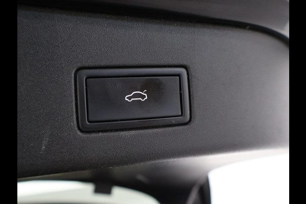 Volkswagen ID.4 GTX 4MOTION 77 kWh 300 PK + TREKHAAK | SFEERVERL. | 360 CAMERA | STUUR/STOELVERW. | ORIG. NL