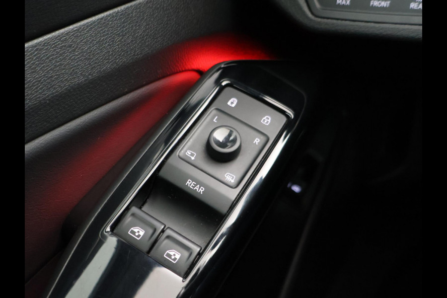 Volkswagen ID.4 GTX 4MOTION 77 kWh 300 PK + TREKHAAK | SFEERVERL. | 360 CAMERA | STUUR/STOELVERW. | ORIG. NL