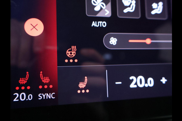 Volkswagen ID.4 GTX 4MOTION 77 kWh 300 PK + TREKHAAK | SFEERVERL. | 360 CAMERA | STUUR/STOELVERW. | ORIG. NL