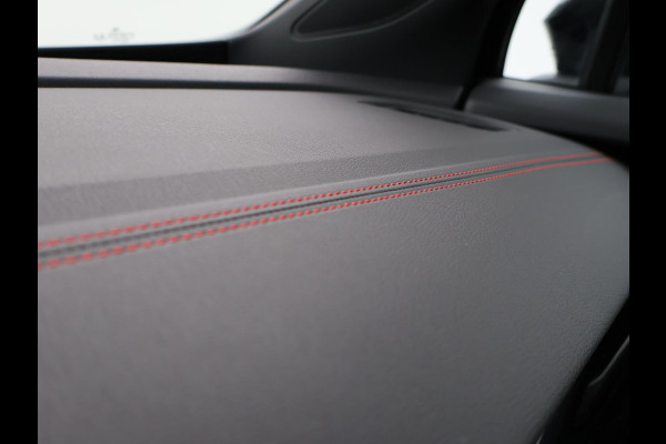 Volkswagen ID.4 GTX 4MOTION 77 kWh 300 PK + TREKHAAK | SFEERVERL. | 360 CAMERA | STUUR/STOELVERW. | ORIG. NL