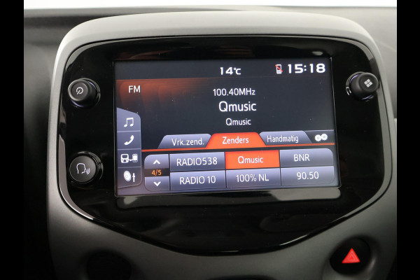 Toyota Aygo 1.0 VVT-i X-PLAY CARPLAY NAVI GARANTIE 2030* . CAMERA . DEALER ONDERHOUDEN . APPLE CARPLAY & ANDROID AUTO