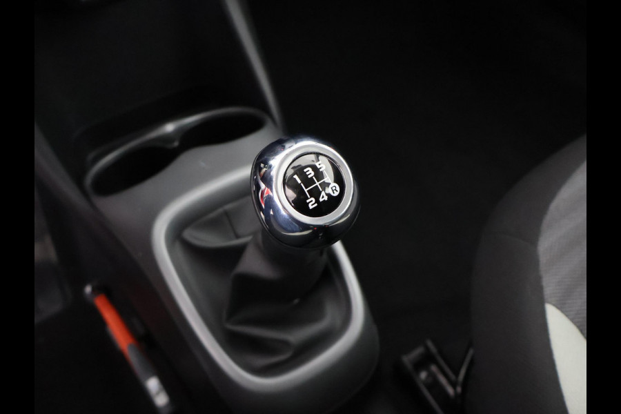 Toyota Aygo 1.0 VVT-i X-PLAY CARPLAY NAVI GARANTIE 2030* . CAMERA . DEALER ONDERHOUDEN . APPLE CARPLAY & ANDROID AUTO