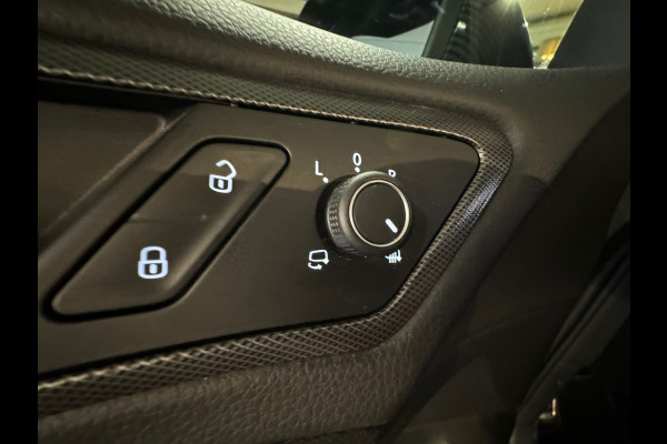 Volkswagen Golf 2.0 TSI GTI TCR Pano|Keyles|Akrapovic|Dynaudio