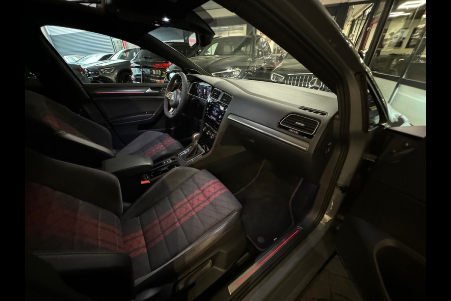 Volkswagen Golf 2.0 TSI GTI TCR Pano|Keyles|Akrapovic|Dynaudio