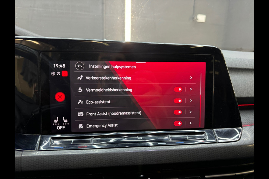 Volkswagen Golf 2.0 TSI GTI Pano|Sfeer|Camera|IQ|ACC|Lane Assist