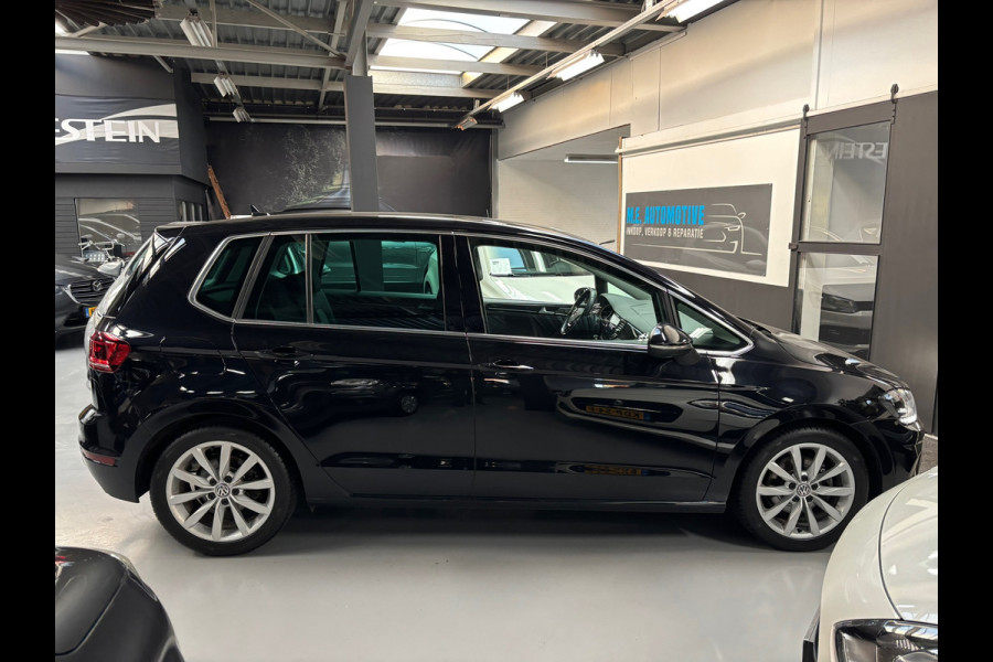 Volkswagen Golf Sportsvan 1.5 TSI ACT Highline Carplay / Trekhaak