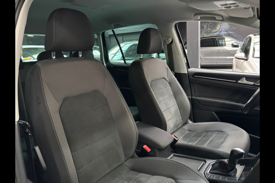 Volkswagen Golf Sportsvan 1.5 TSI ACT Highline Carplay / Trekhaak