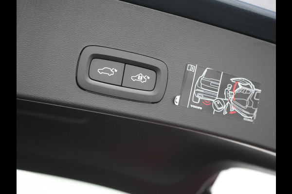 Volvo XC40 T4 Recharge Inscription 211pk PHEV Dealer O.H. | Trekhaak Af Fabriek | Adaptive Cruise | 360 Camera | Lederen Sportstoelen Memory & Verwarmd | Stuur Verwarmd | Apple Carplay | Keyless | Blis | Navigatie | DAB | Plug In Hybrid