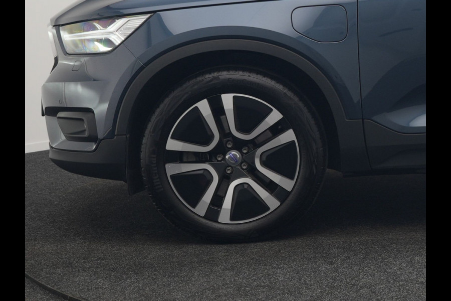 Volvo XC40 T4 Recharge Inscription 211pk PHEV Dealer O.H. | Trekhaak Af Fabriek | Adaptive Cruise | 360 Camera | Lederen Sportstoelen Memory & Verwarmd | Stuur Verwarmd | Apple Carplay | Keyless | Blis | Navigatie | DAB | Plug In Hybrid