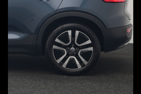 Volvo XC40 T4 Recharge Inscription 211pk PHEV Dealer O.H. | Trekhaak Af Fabriek | Adaptive Cruise | 360 Camera | Lederen Sportstoelen Memory & Verwarmd | Stuur Verwarmd | Apple Carplay | Keyless | Blis | Navigatie | DAB | Plug In Hybrid