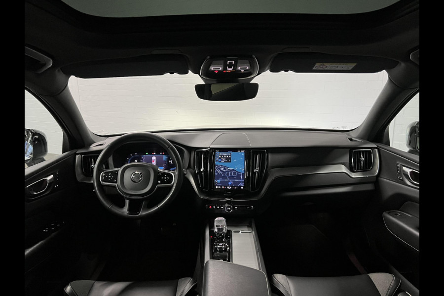 Volvo XC60 2.0 T6 Plug-in hybrid AWD Plus Dark Trekhaak | Adapt. cruise | Open dak | Stuur-/stoelverwarming | Achteruitrij camera | Memory | Carplay