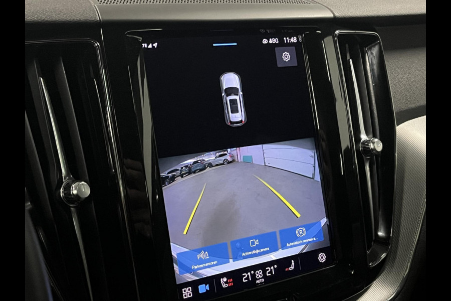 Volvo XC60 2.0 T6 Plug-in hybrid AWD Plus Dark Trekhaak | Adapt. cruise | Open dak | Stuur-/stoelverwarming | Achteruitrij camera | Memory | Carplay