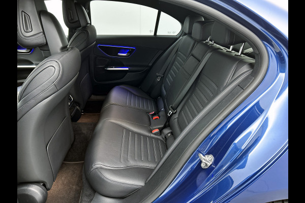 Mercedes-Benz C-Klasse 300 e AMG Plug-In Hybride Trekhaak | AMG LIne | Night Pakket | Memory Voorstoelen | Ledkoplampen | Inclusief 24 maanden Mercedes-Benz Certified garantie voor Europa.